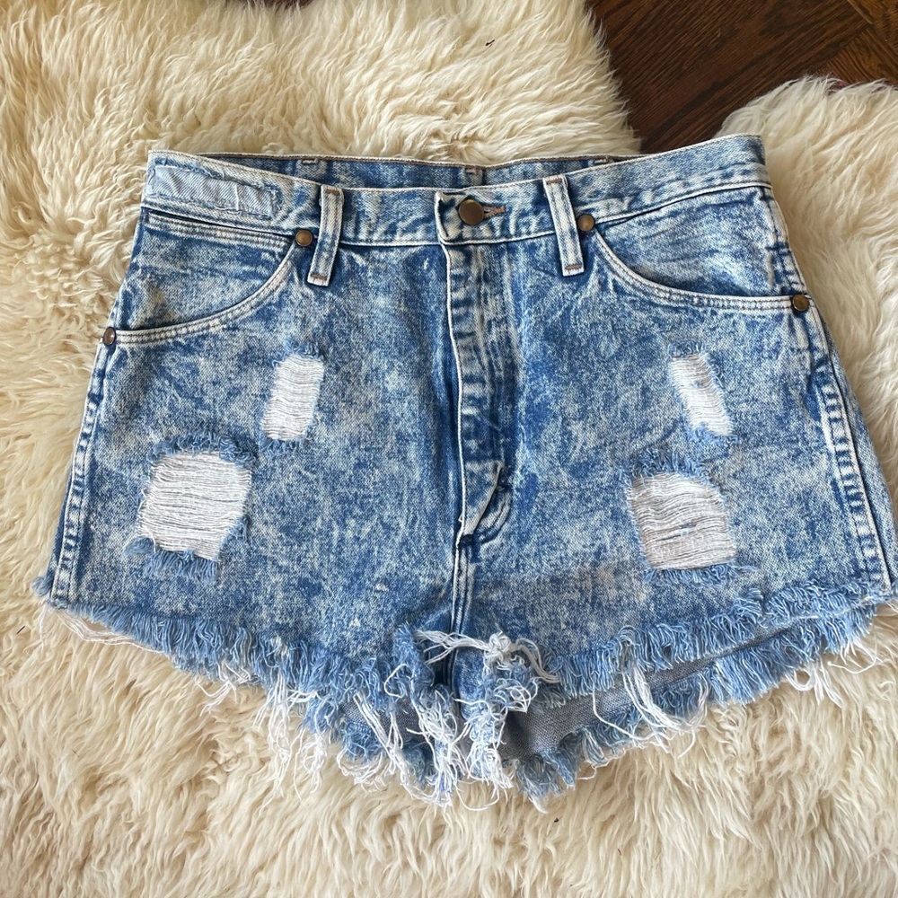 Vintage 80s 90s acid washed distressed cut off denim shorts size 27 - Picture 2 of 9